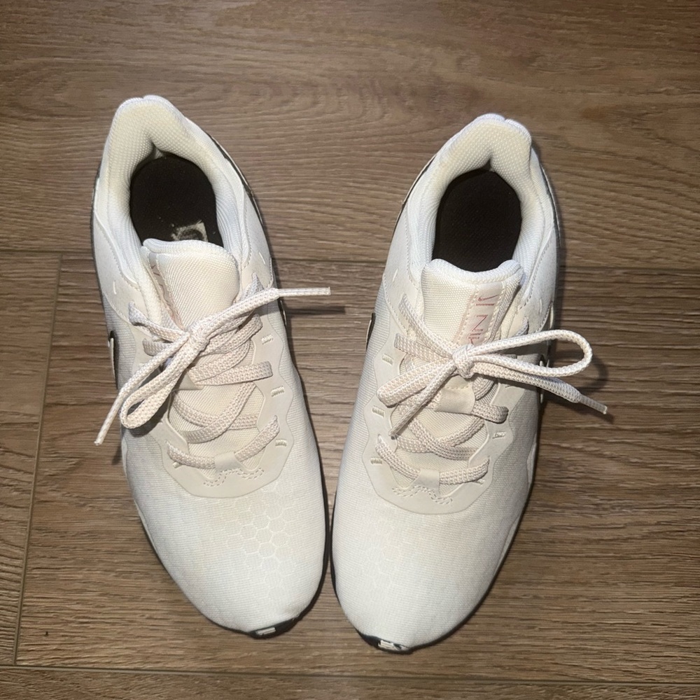 Nike Legend Essential 2 PRM White and Black Sneakers - Picture 4 of 4